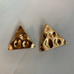 Triangle gold earrings